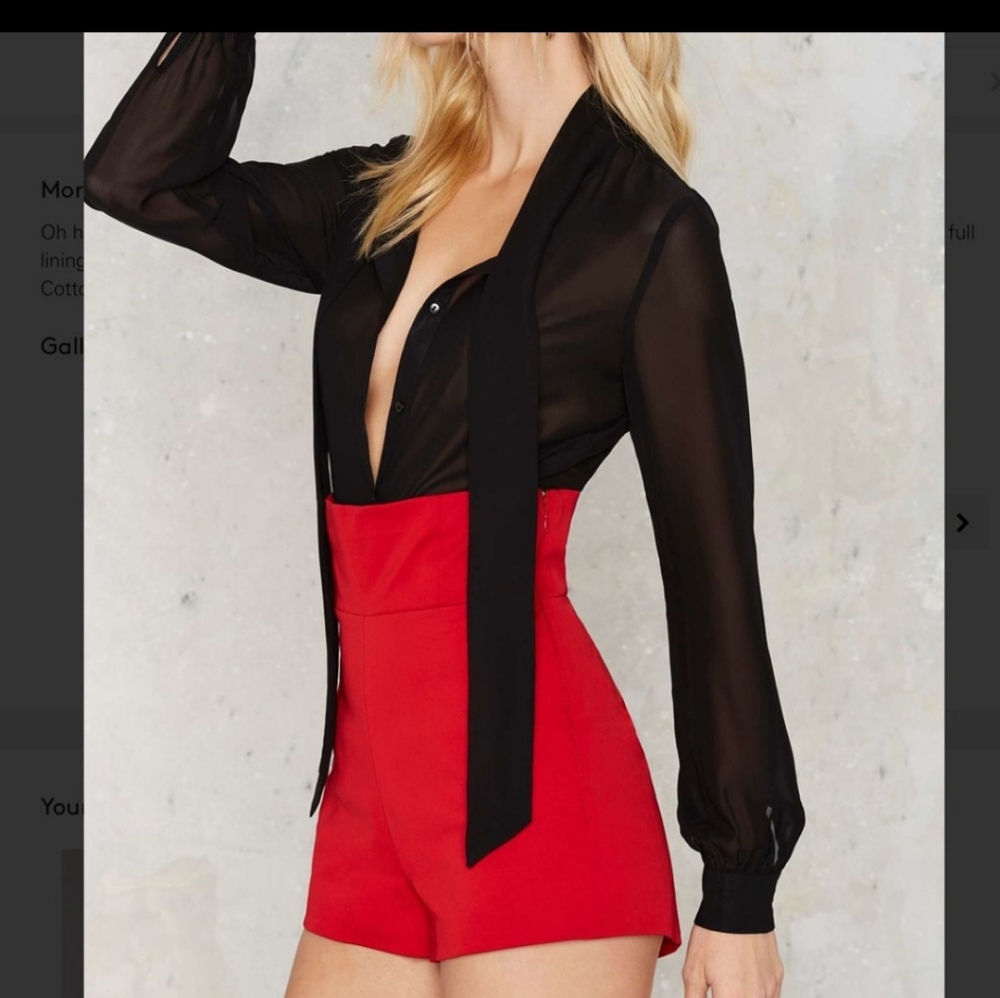Nasty Gal So Structured highwaisted red shorts XXS